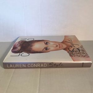 LC Lauren Conrad Accents - Lauren Conrad style book LC Lauren Conrad Accents - Lauren Conrad style book